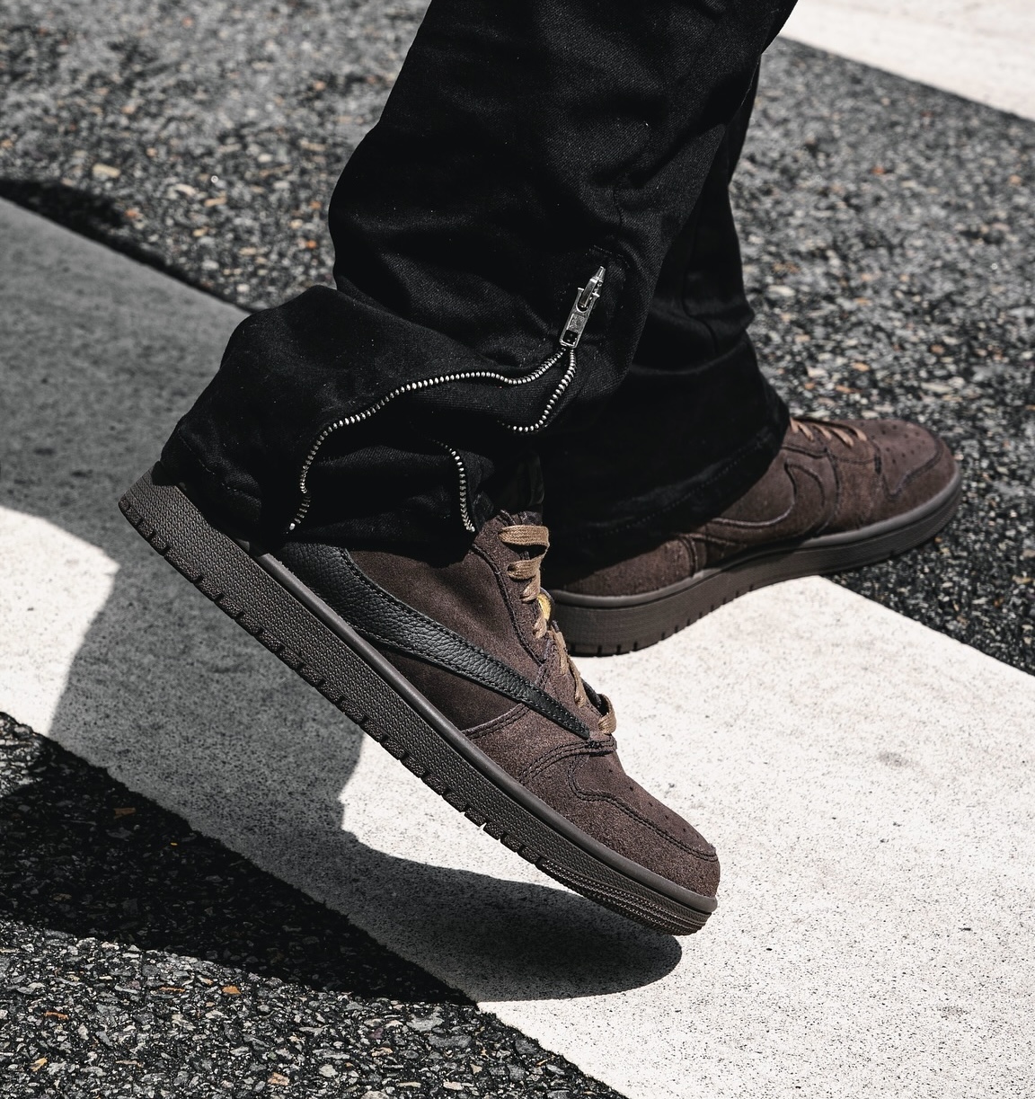 Travis Scott Air Jordan 1 Low OG Velvet Brown DM7866-202 - Modern Notoriety