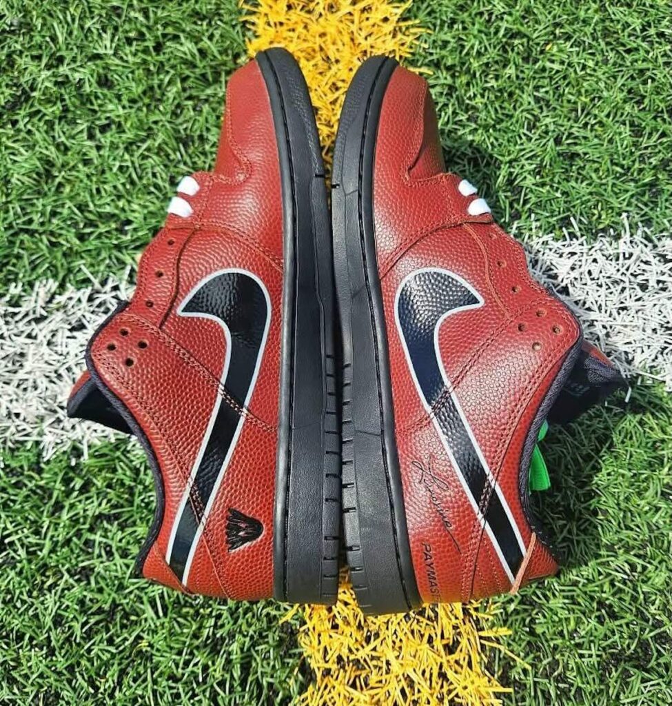 Limosine Skateboards x Nike SB Dunk Low HJ4131-200