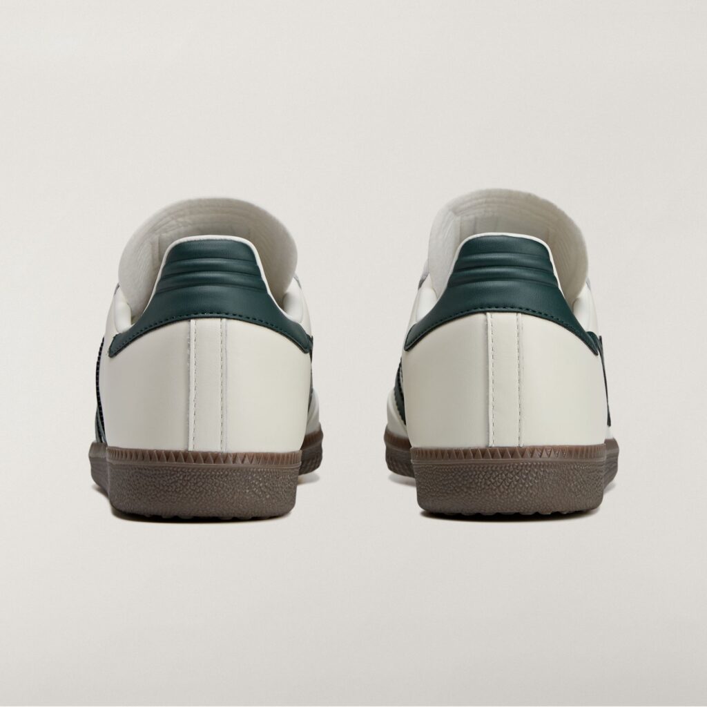 BAPE x adidas Samba "Shadow Green"
Color: Off White/Shadow Green/Gum
Style Code: KJ8852