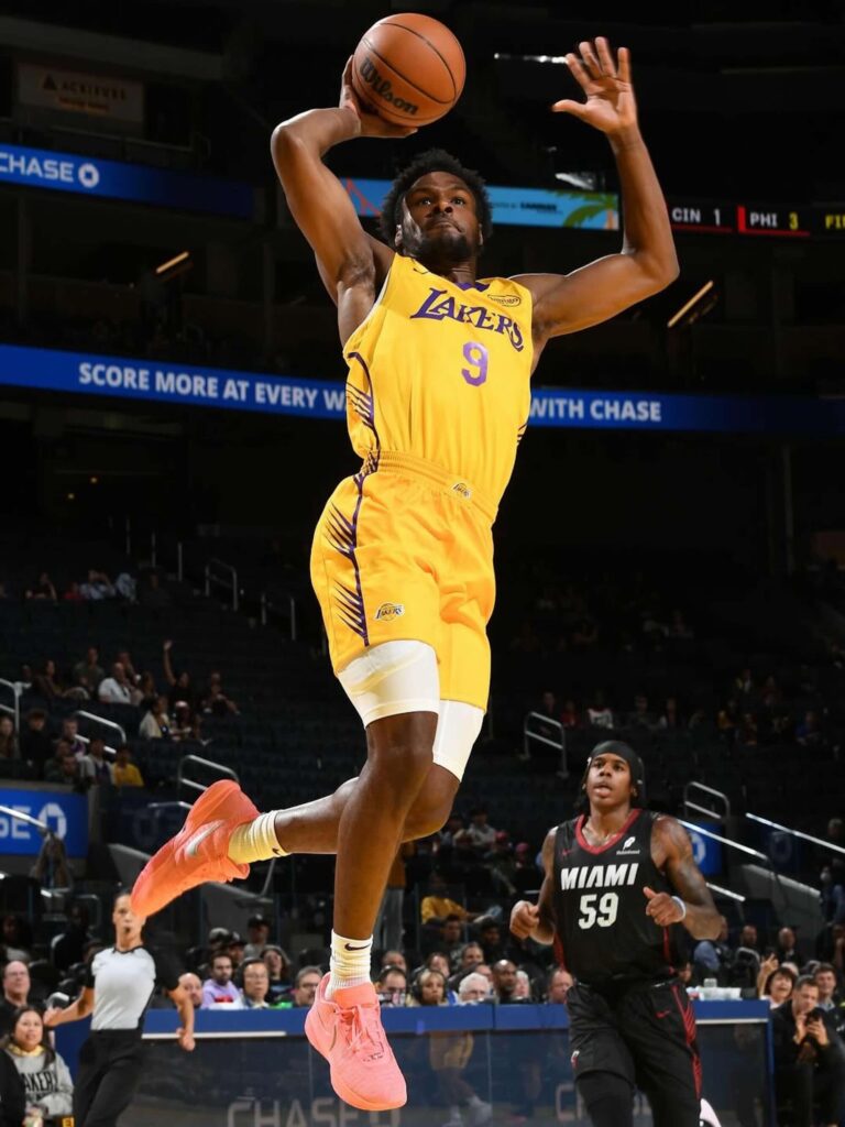 Bronny James in the Nike LeBron 20 "Pink Diamond" DJ5423-600 during Summer League