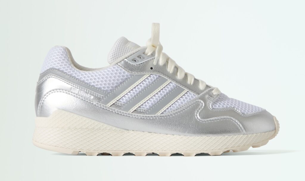 Kith x adidas Oregon Ultra Tech
Color: White/Red/Silver Metallic
Style Code: JQ9295