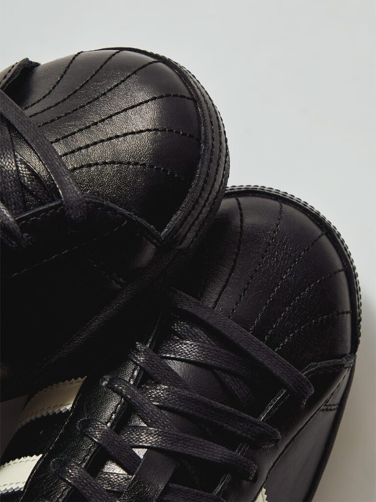 Ronnie Fieg x adidas Superstar Made in Germany "Black Tie 2.0"
Color: Black/White/Silver
Style Code: IH4565