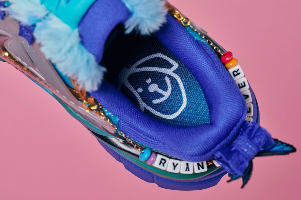 Nike Doernbecher Freestyle 21 Collection - V2K Run by Khony Vignery IO7691-921