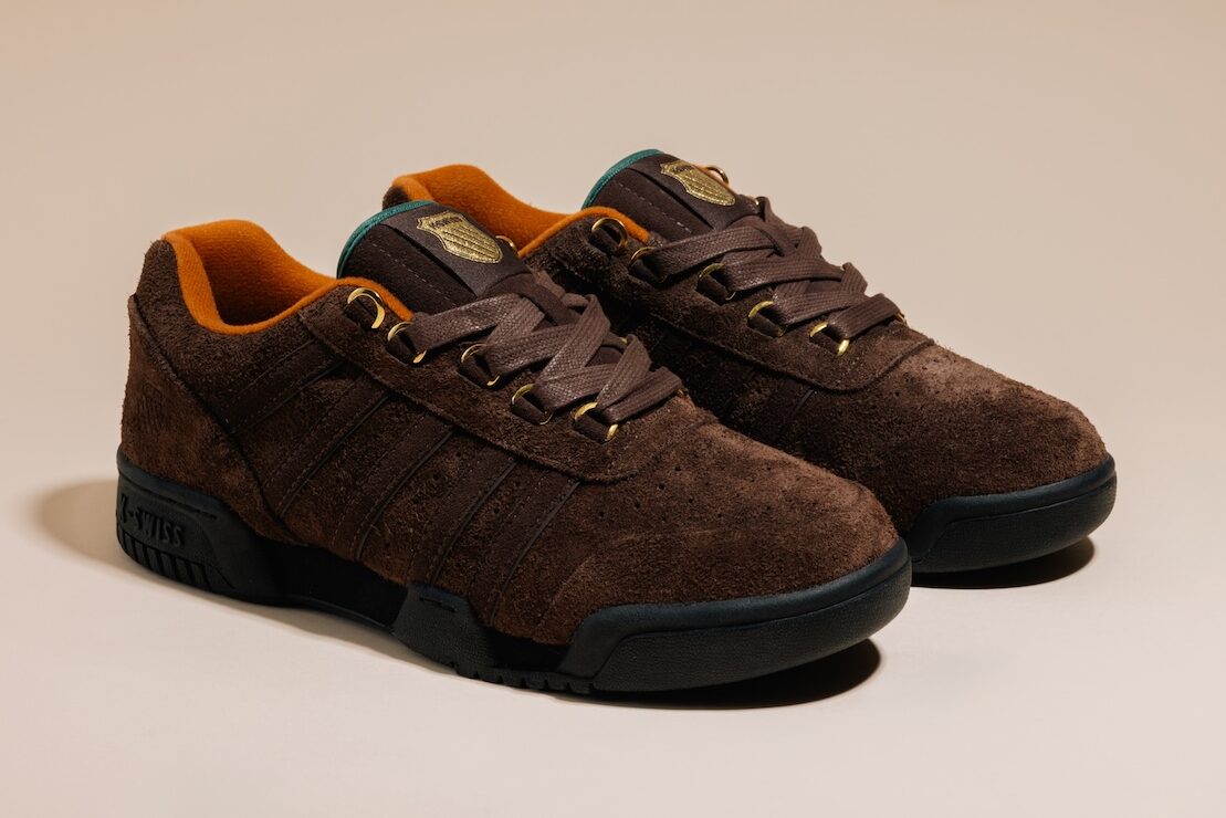 Anwar Carrots x K-Swiss KSRC GSTADD
Color: Shopping Bag/Black
Style Code: 74610-265-M