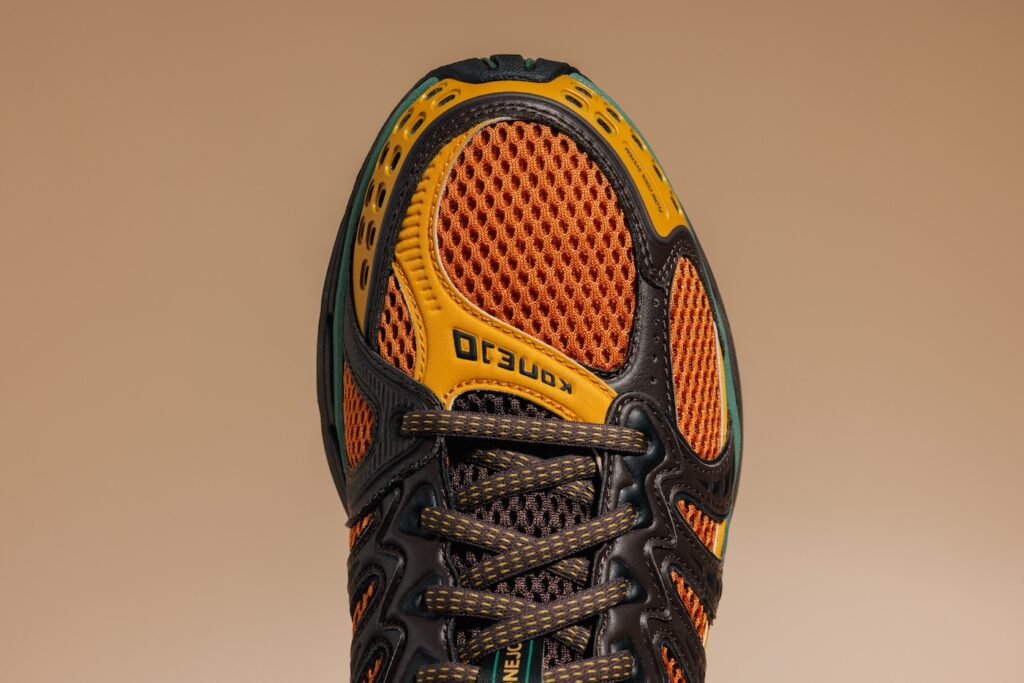 Anwar Carrots x K-Swiss KSRC Konejo
Color: Pumpkin Spice/Nugget Gold/Posy Green
Style Code: 74506-258-M