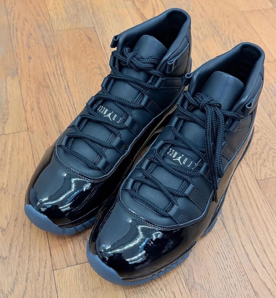 Comme des Garçons x Air Jordan 11 "Black" Black/Black-Black-White IV7639-001 