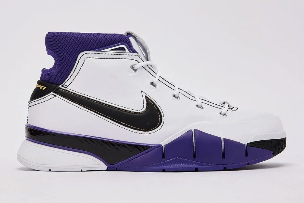 Nike Kobe 1 Protro “81 Points”
Color: White/Black-Court Purple
Style Code: IM0542-100