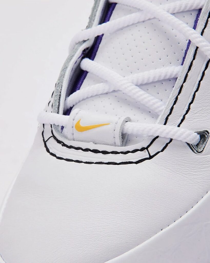 Nike Kobe 1 Protro “81 Points”
Color: White/Black-Court Purple
Style Code: IM0542-100