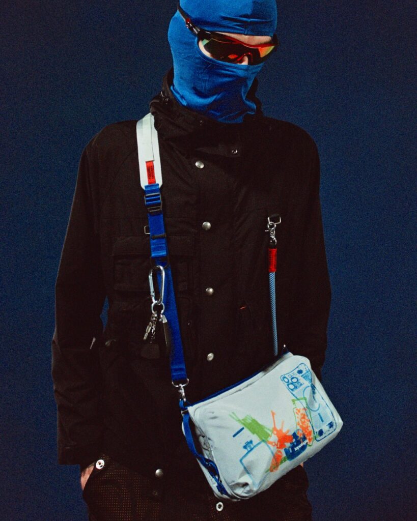 Topologie x PLEASURES Collection 
