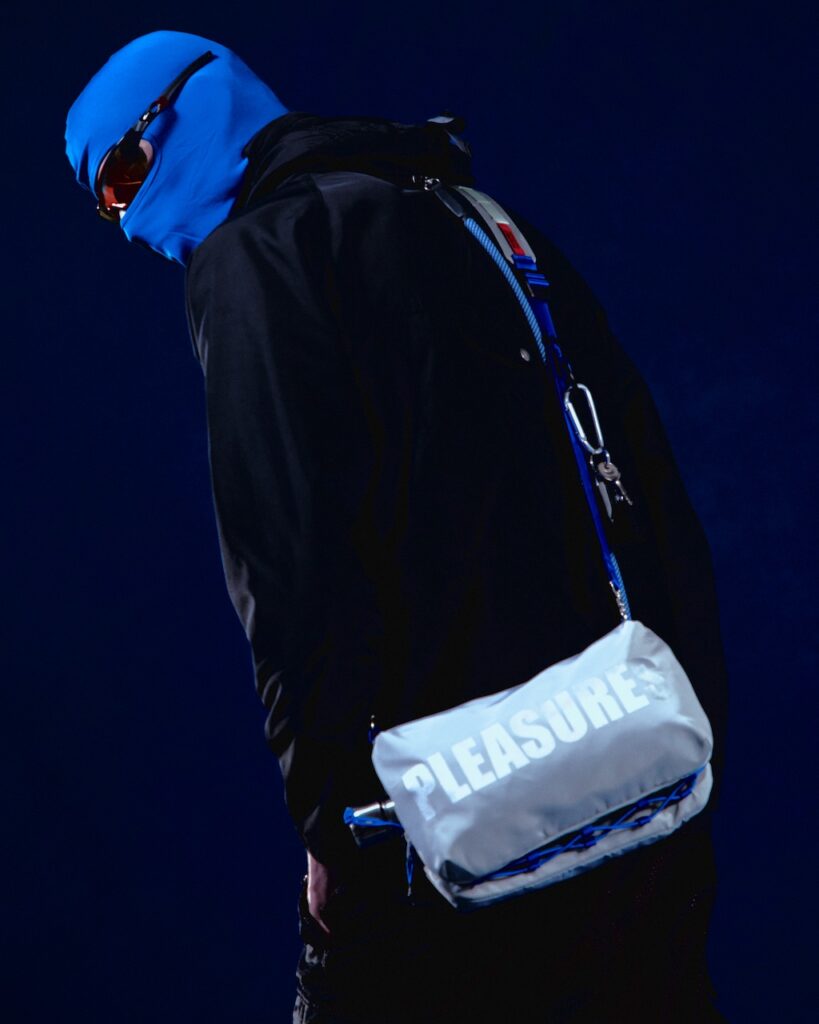 Topologie x PLEASURES Collection 
