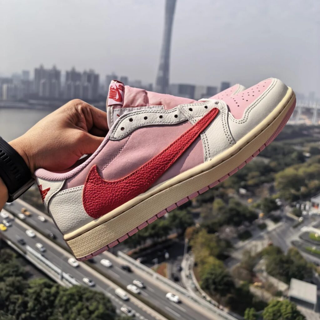 travis scott air jordan 1 low og tropical pink IQ7604-101
