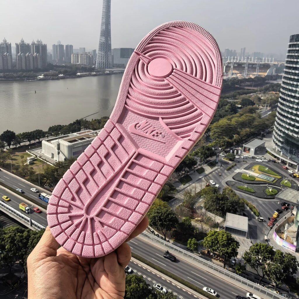 travis scott air jordan 1 low og tropical pink IQ7604-101