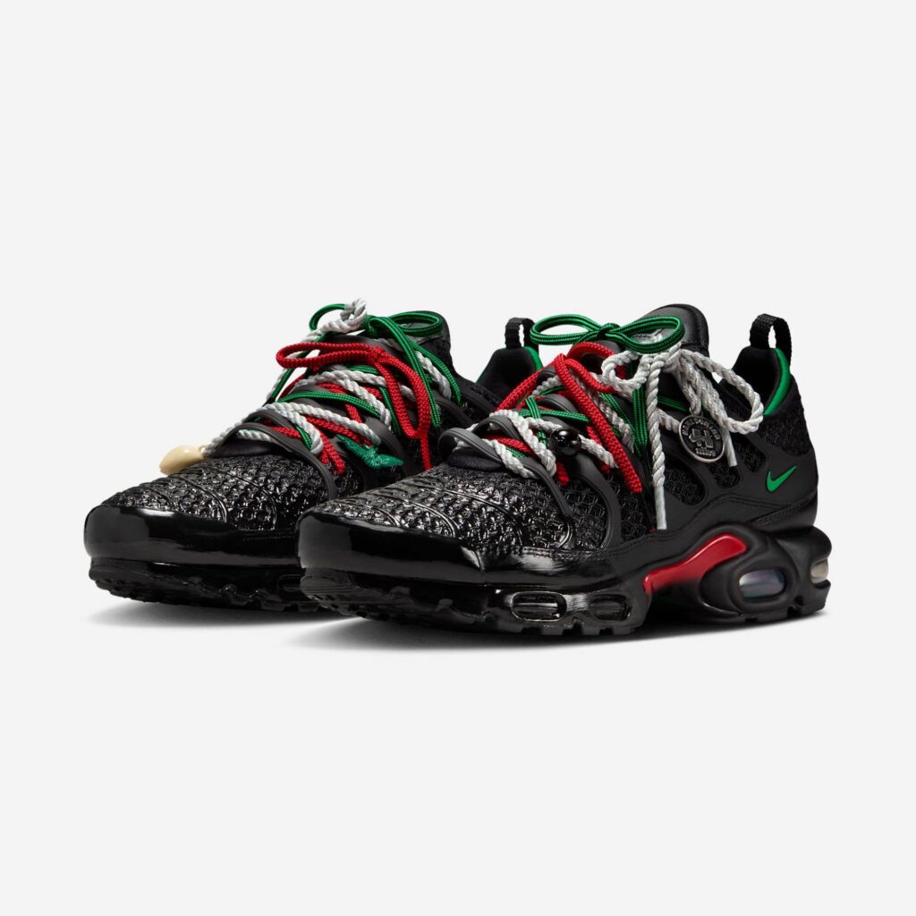 Homecoming x Nike Air Max Plus Black / University Red / Court Green
IM4960-001