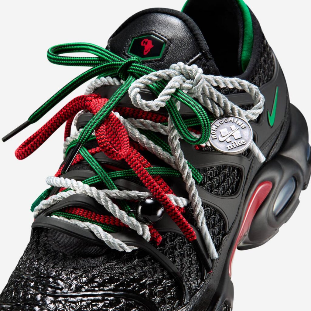 Homecoming x Nike Air Max Plus Black / University Red / Court Green
IM4960-001