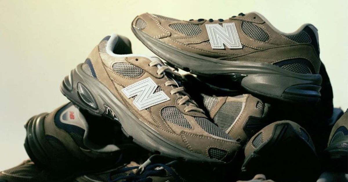 Khakis Brings ’90s Nostalgia to the New Balance Abzorb 2010