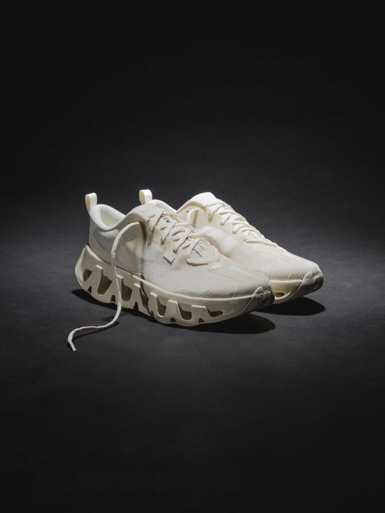 Kith x On K-Tech 1 
Color: Tofu/Tofu