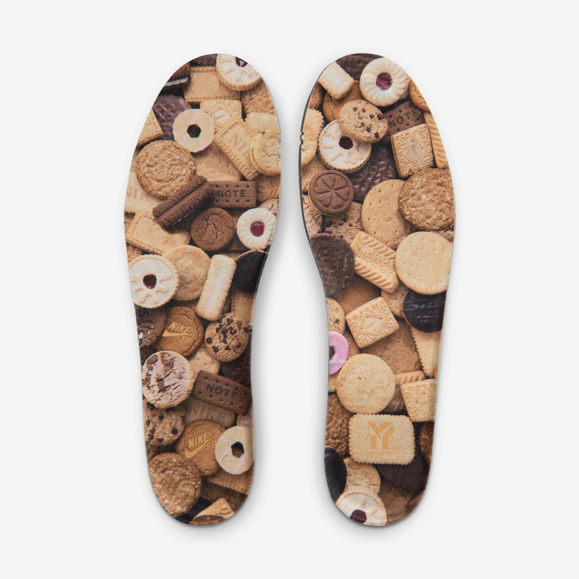 NOTE Manchester x Nike SB Dunk Low "Brew & Biscuits"