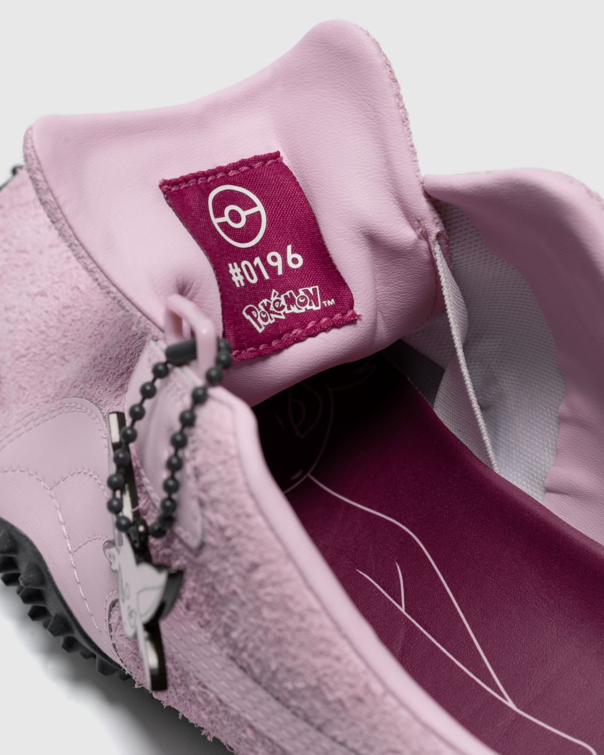 Pokémon x PUMA Espeon Mostro
