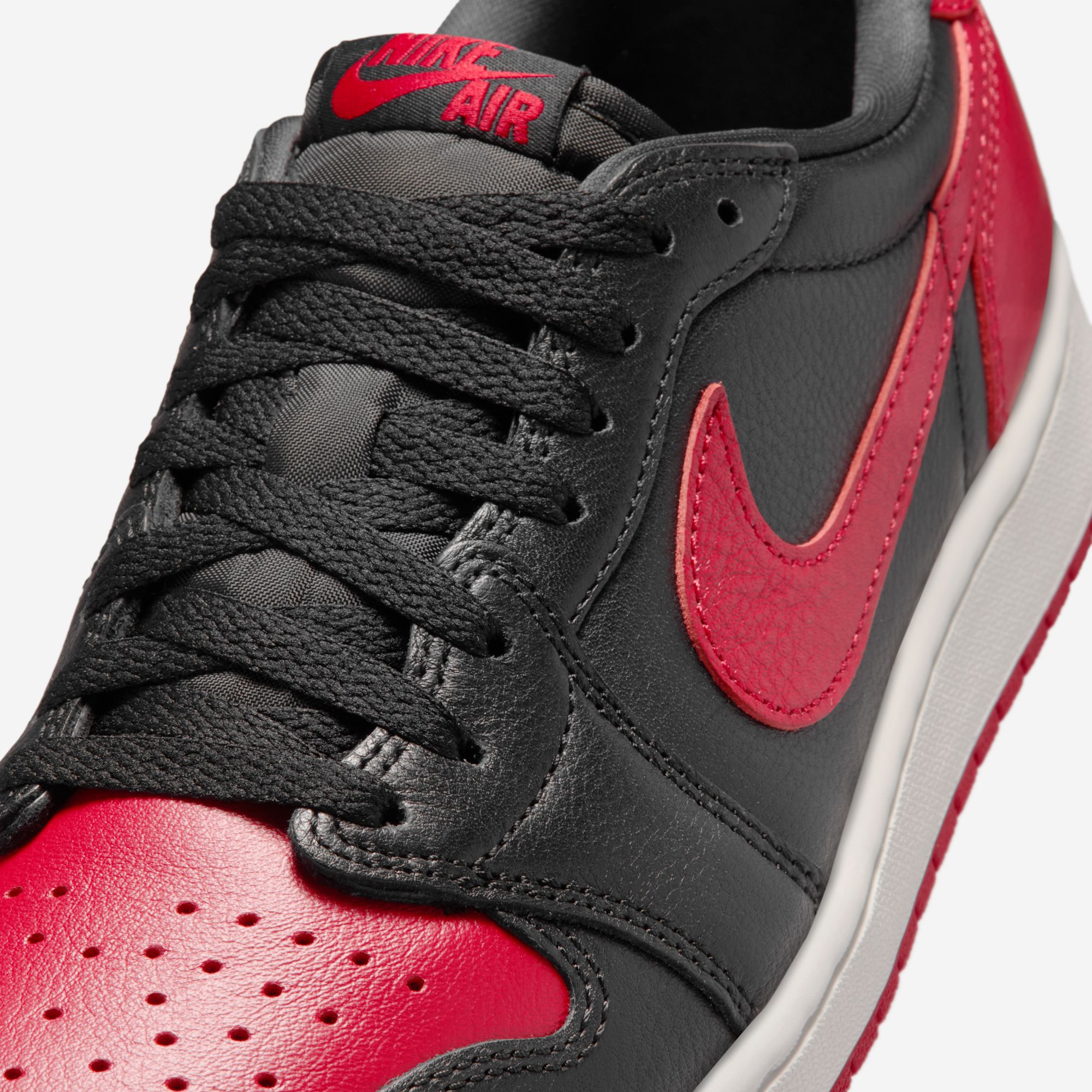 Air Jordan 1 Low OG “Banned”
