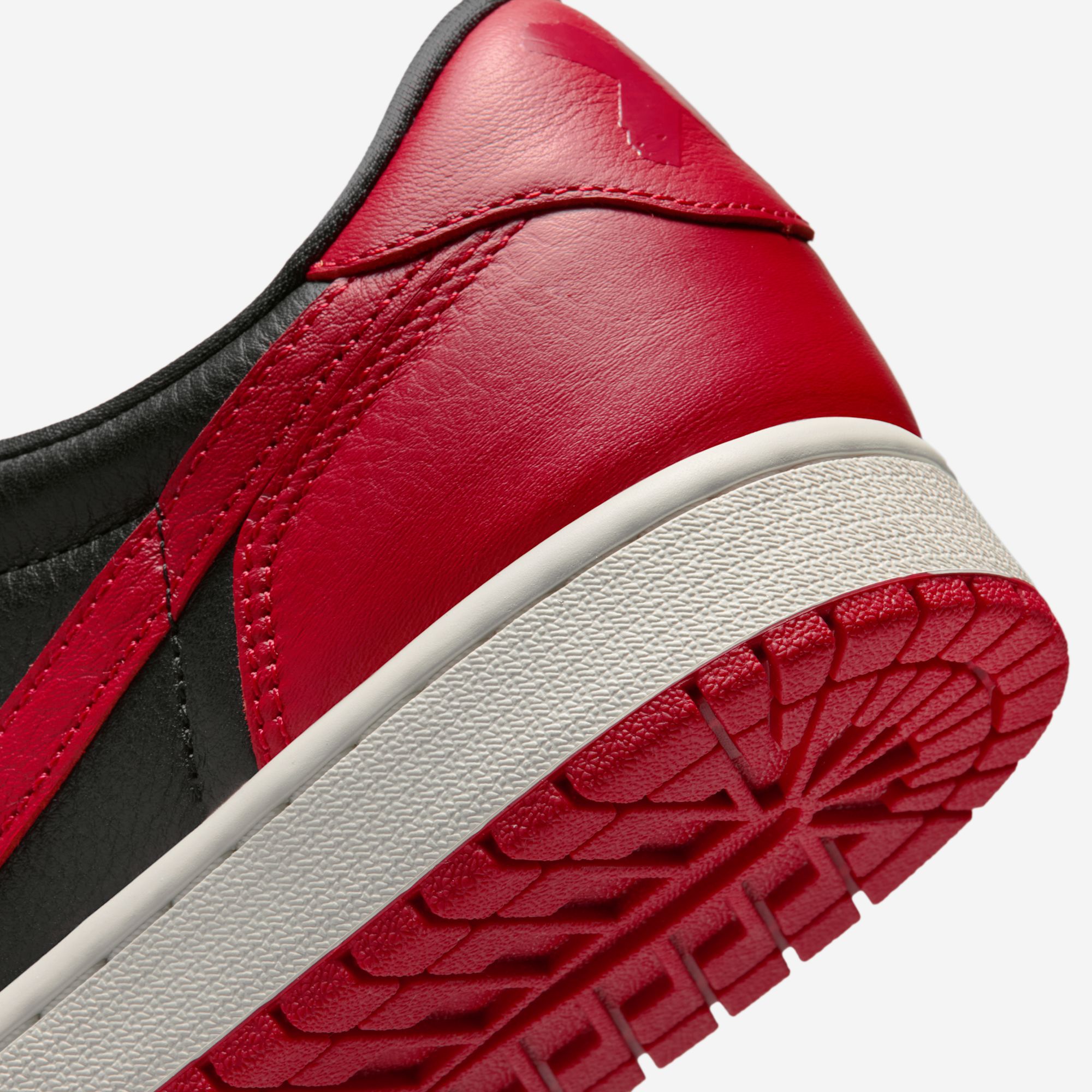 Air Jordan 1 Low OG “Banned”

