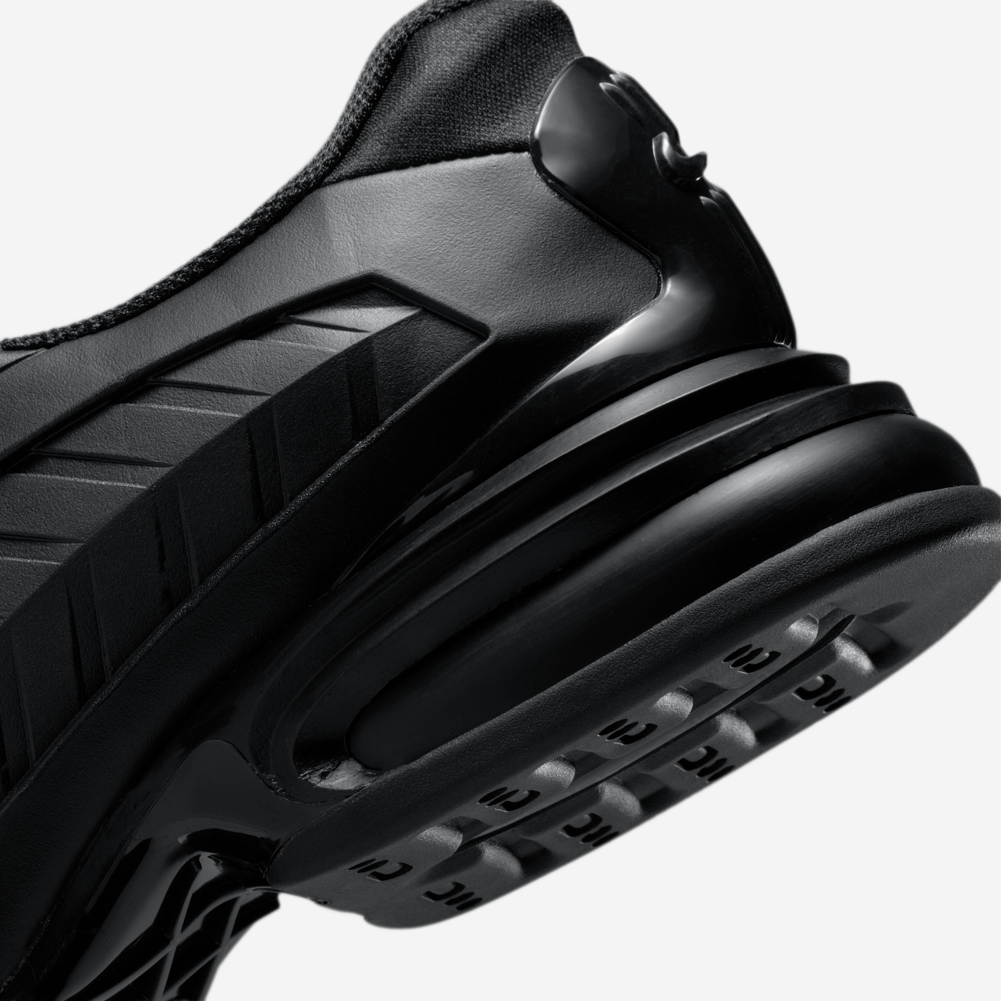 COMME des GARÇONS HOMME PLUS x Nike Air Max Dolce Black