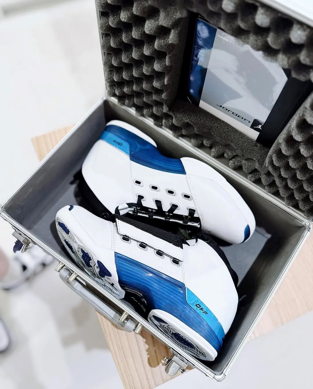 Air Jordan 17 “College Blue”
