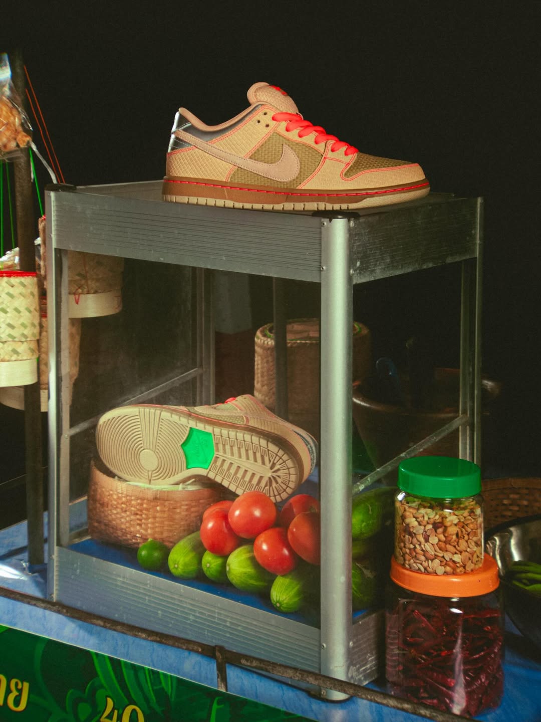 Nike SB Dunk Low "Songkran"
