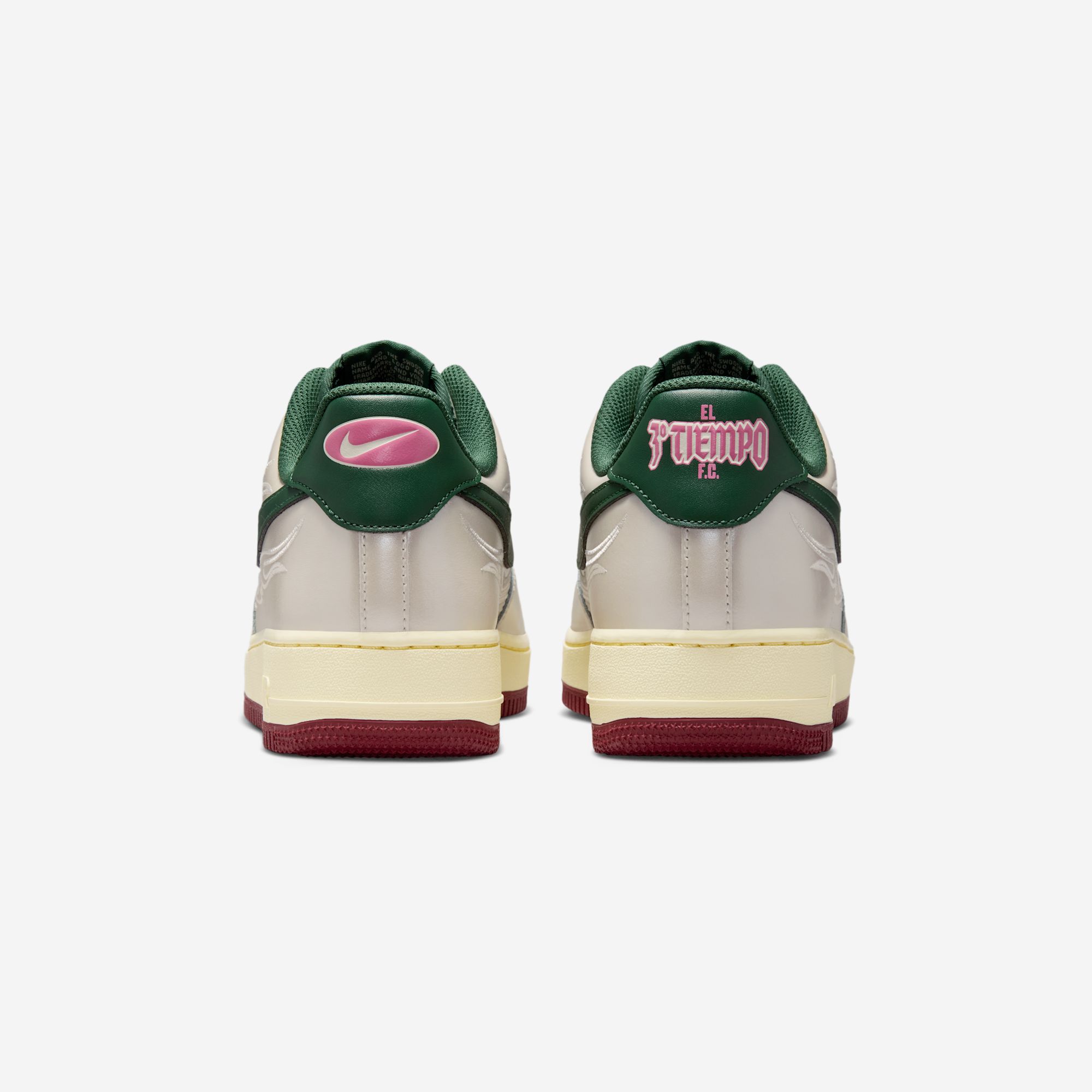 Nike Air Force 1 '07 LV8

