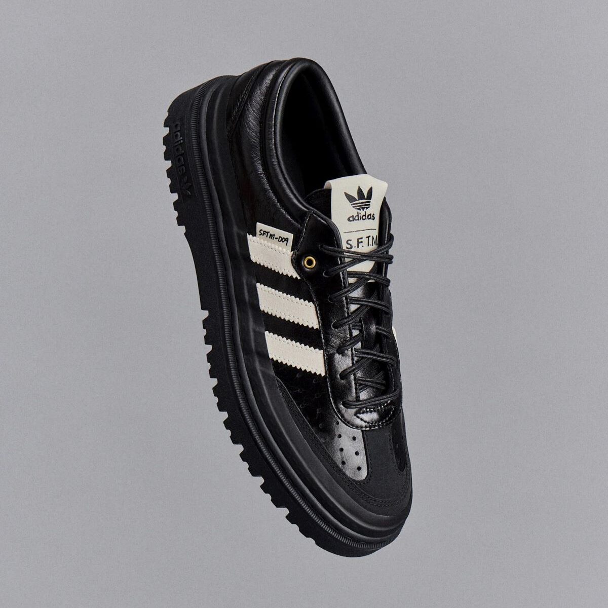 Song for the Mute x adidas 007 Samba LX Freizeit Black