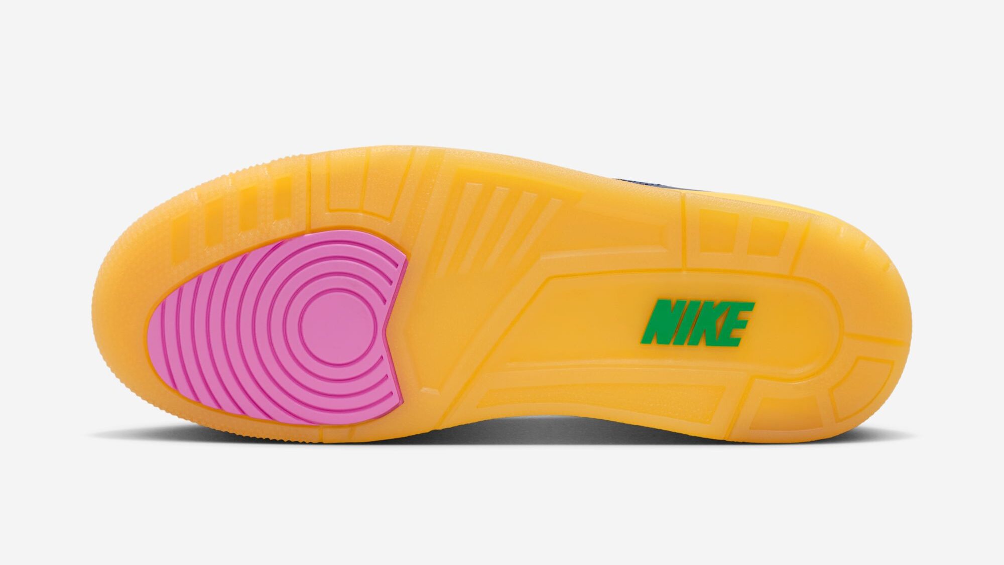 Air Jordan 3 Retro OG Brazil
