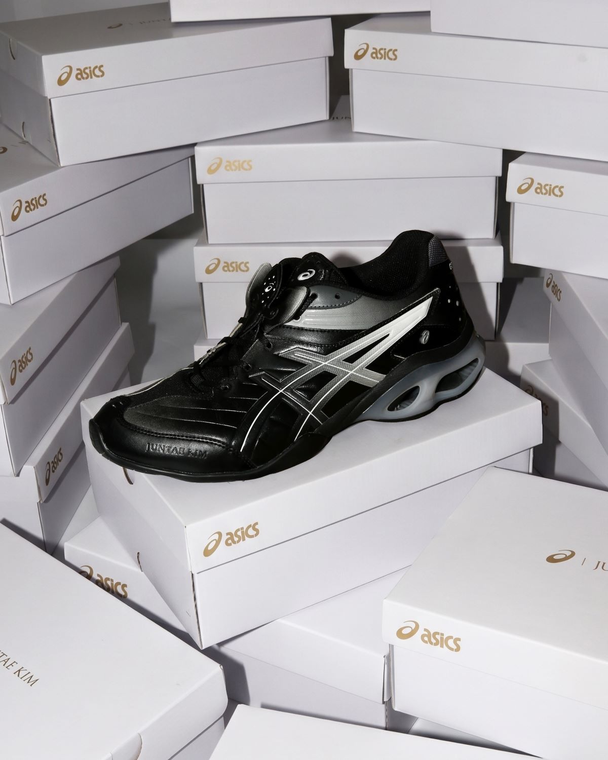 Juntae Kim x ASICS GEL-KINETIC FR
Black