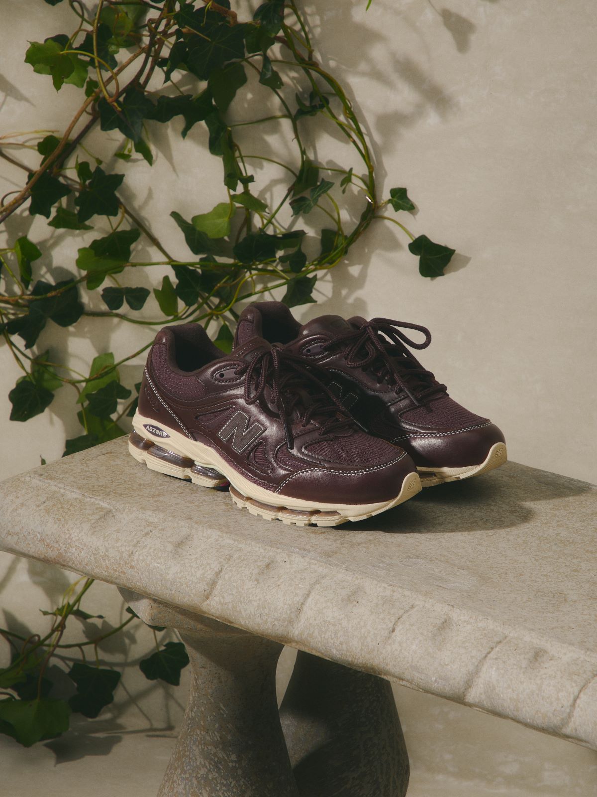 Kith x New Balance 2011 "Bark"

