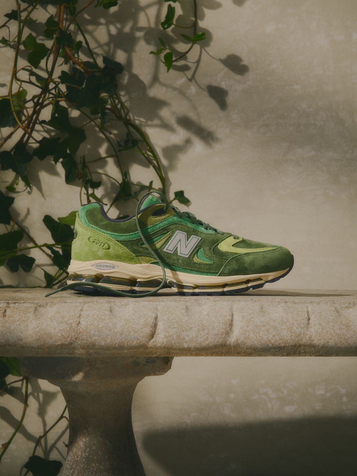 Kith x New Balance 2011 "Leaf"
