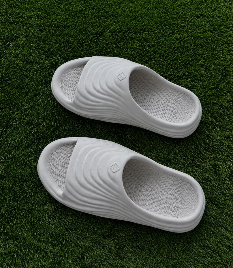 Stria Sport Surge Slide